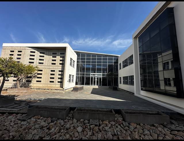 5,301M² OFFICE TO LET IN WOODMEAD